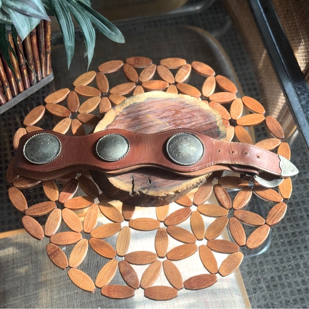 Vintage Moroccan Brown Leather Belt with Silver Large Concho Boho Accents 28.5" - Picture 13 of 16